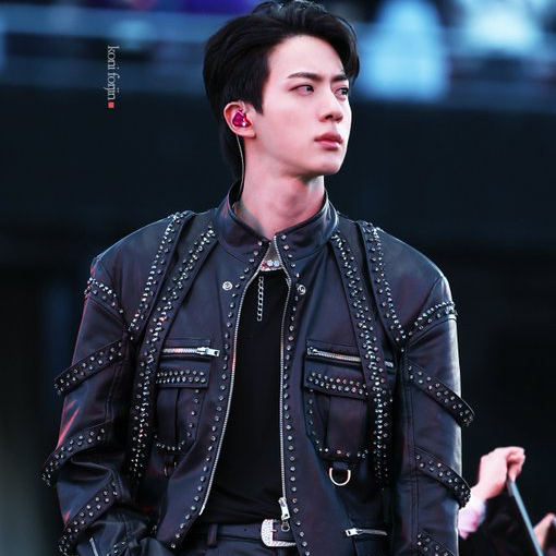 Potret di balik layar Jin (BTS)
