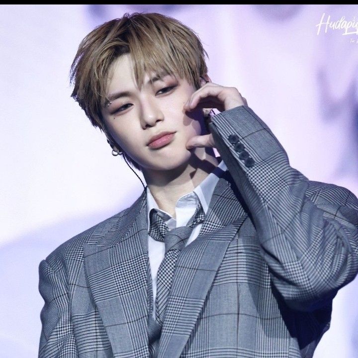 강다니엘 최근 활동샷