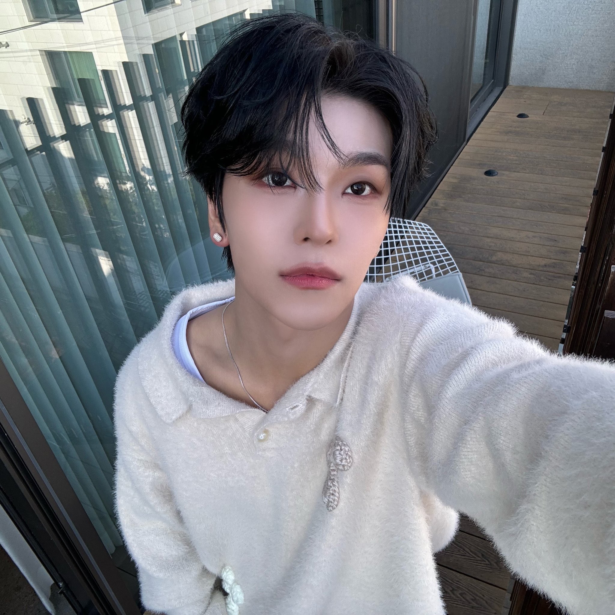 A moment captured by He Xinlong (ALPHA DRIVE ONE)'s fan