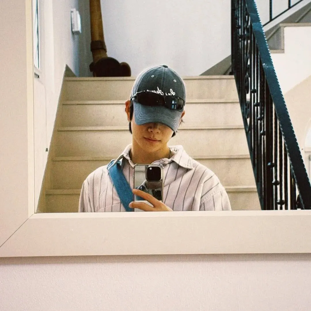 A moment captured by MJ (ASTRO)'s fan