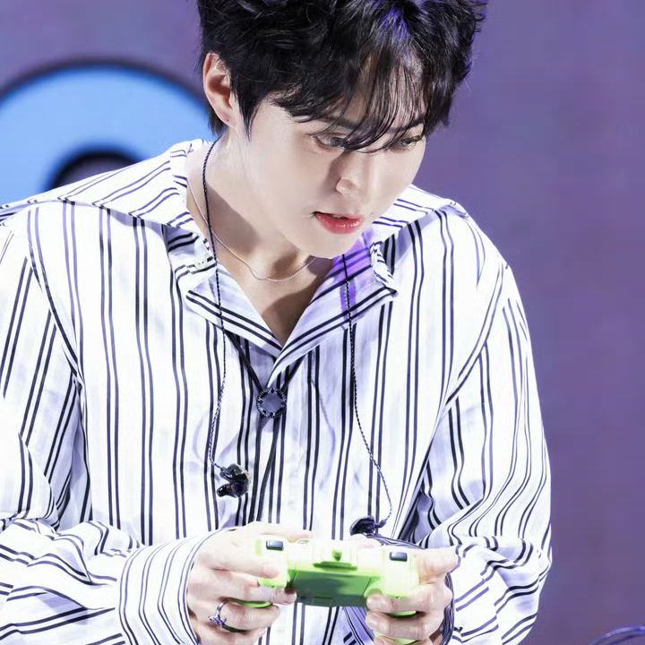 Behind-the-scenes cut of Xiumin (EXO)