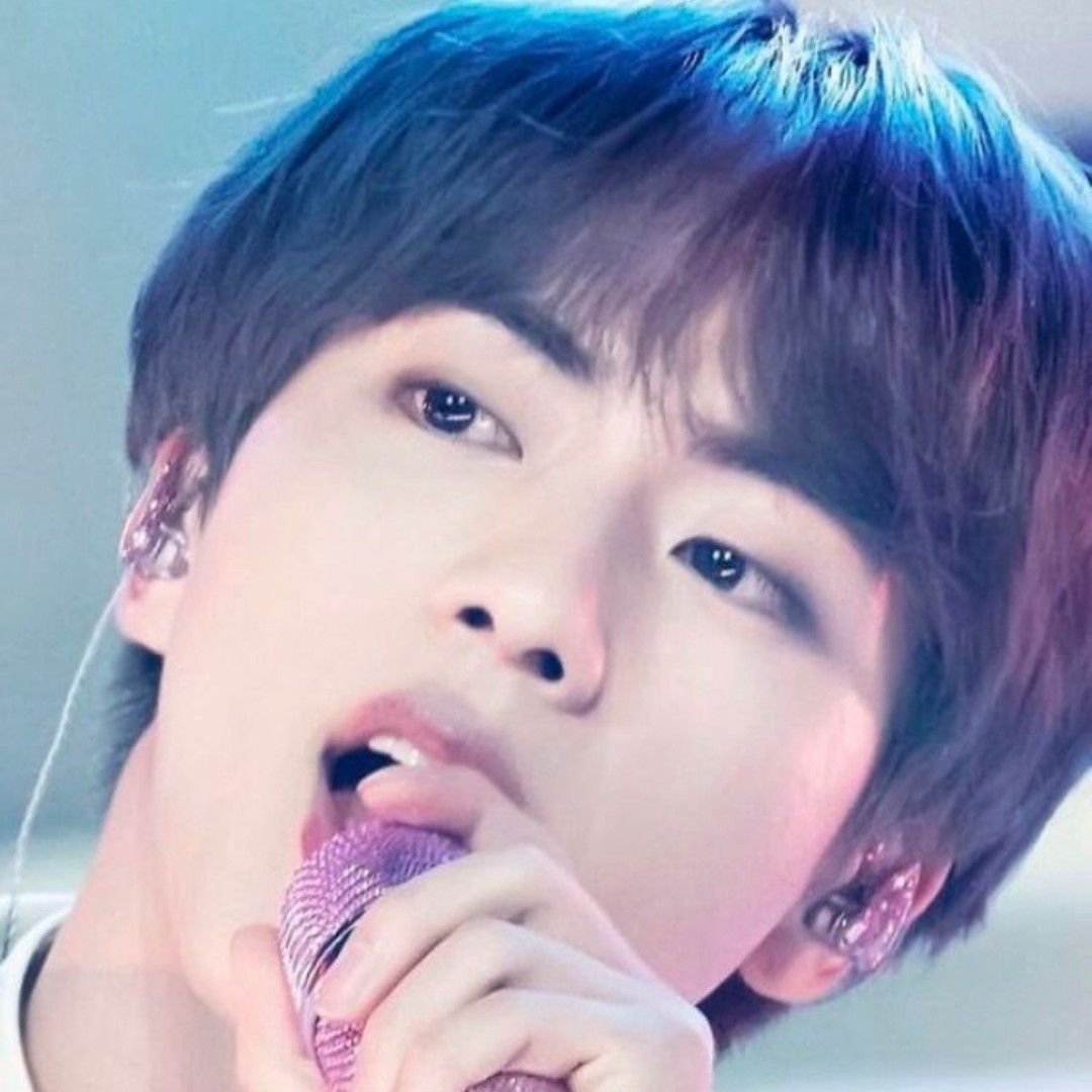 진 (방탄소년단)의 비하인드 컷