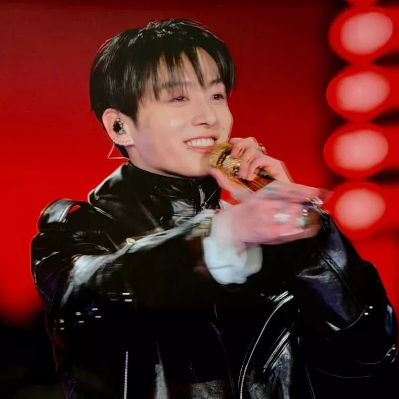 A moment captured by Jungkook (BTS)'s fan