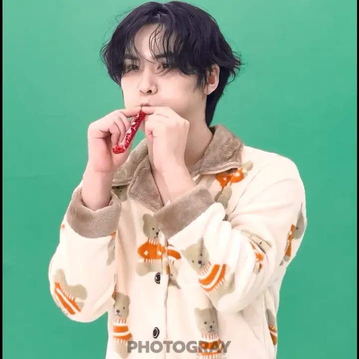 A moment captured by Rocky's fan