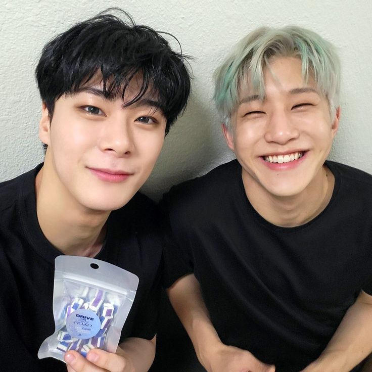 Latest photo of Moonbin (ASTRO)