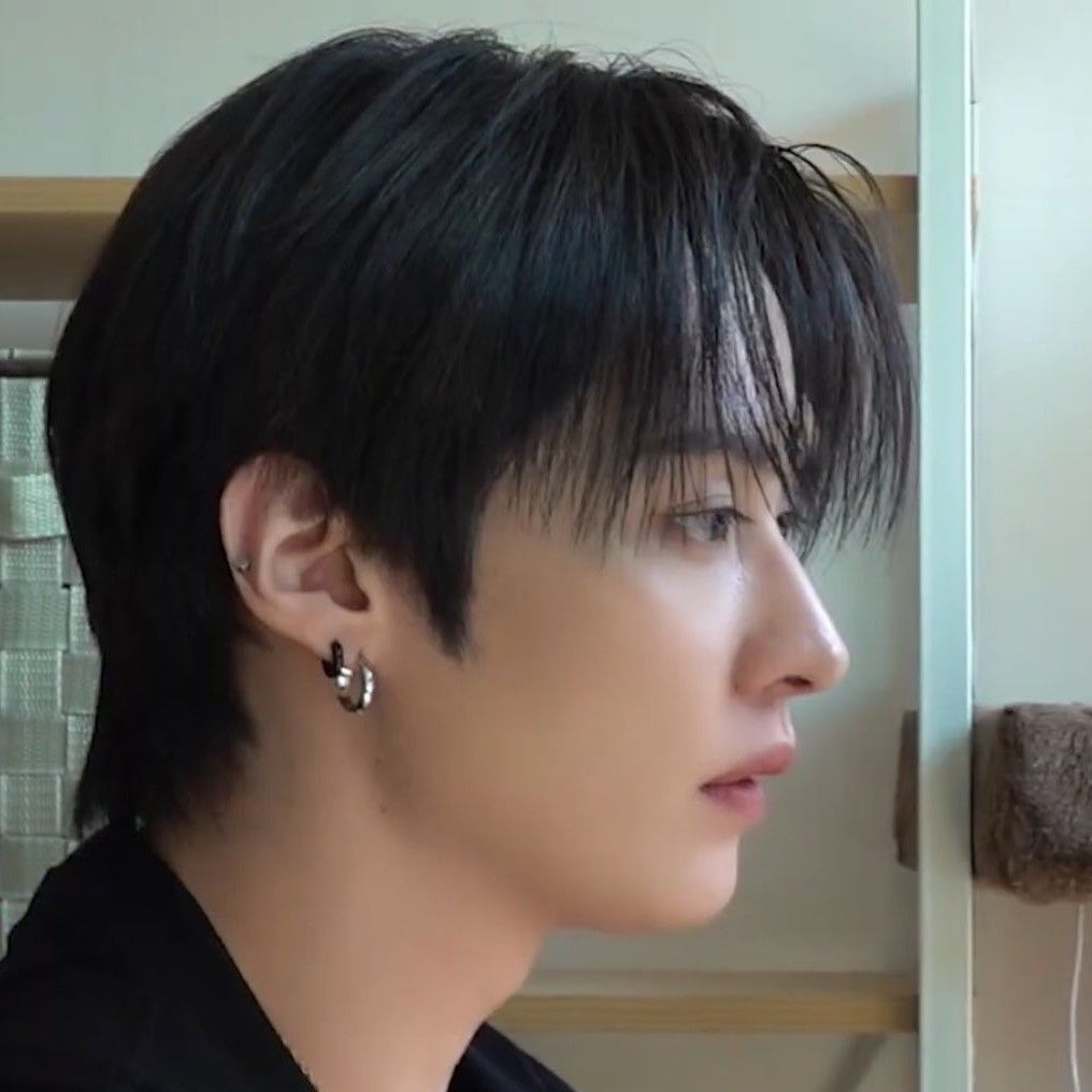 Lee Know (Stray Kids)的最新活動照片