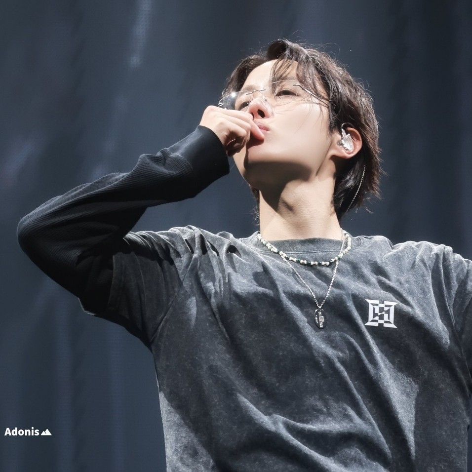 J-hope (防弹少年团)的最新照片