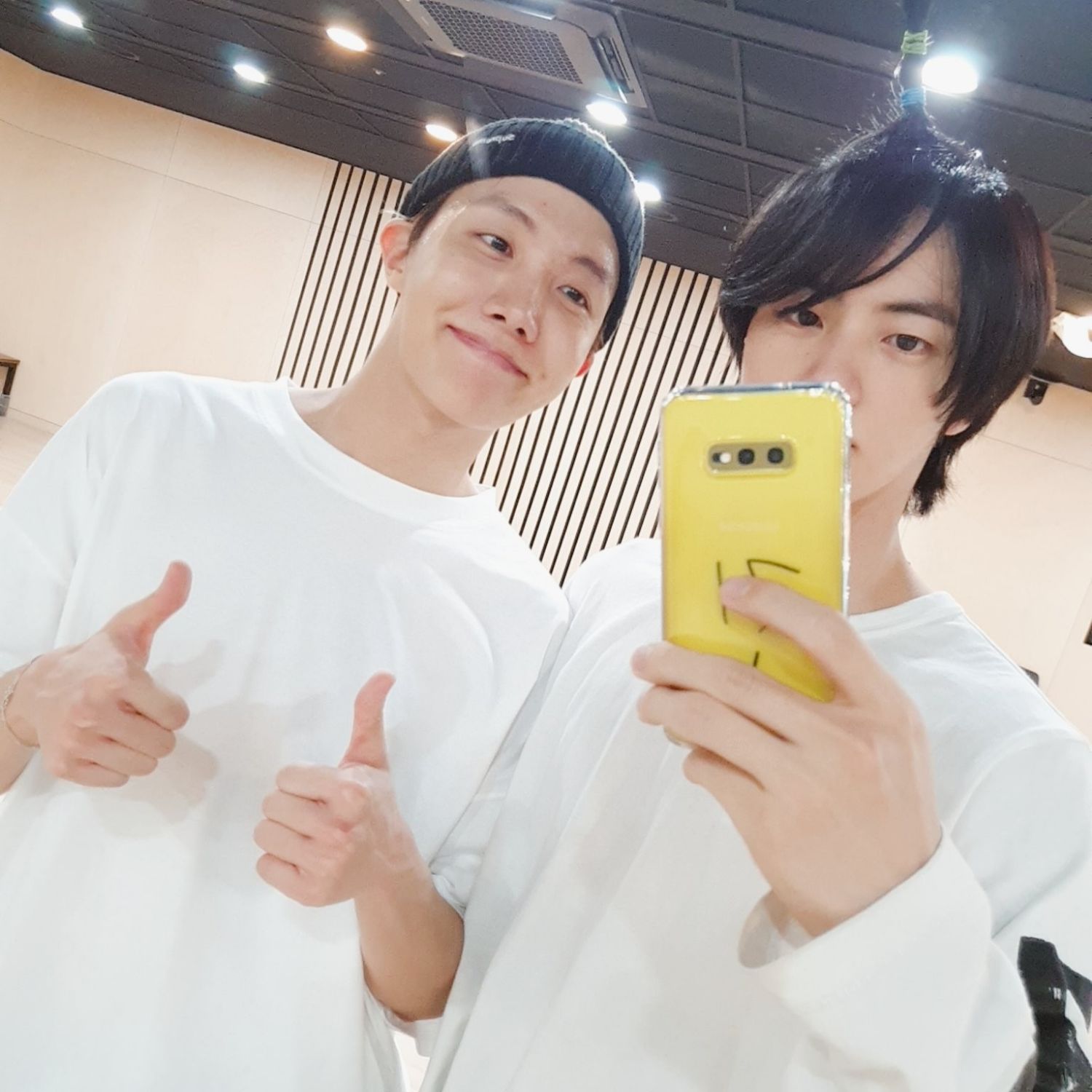 Foto terbaru Jin (BTS)