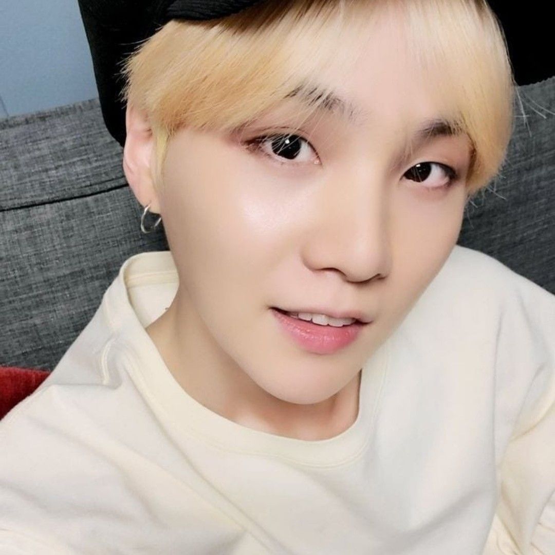 슈가 (방탄소년단) 최근 활동샷