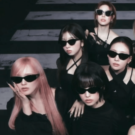 Momen yang diabadikan oleh penggemar NiziU