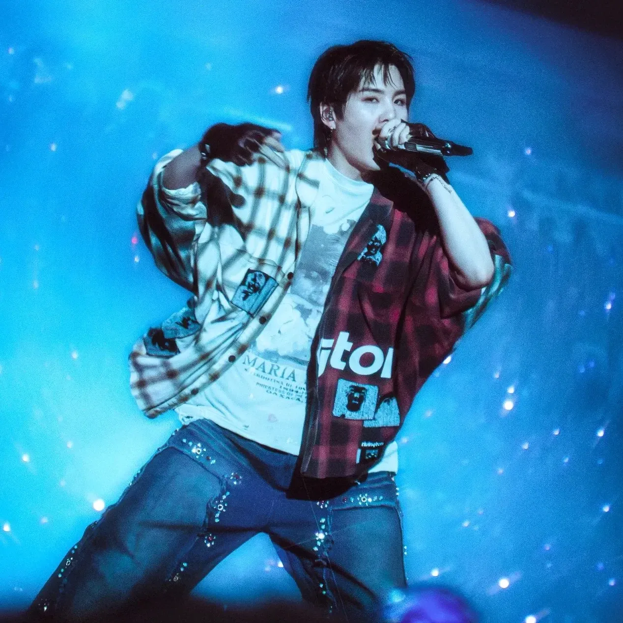 Foto aktivitas terbaru SUGA (BTS)