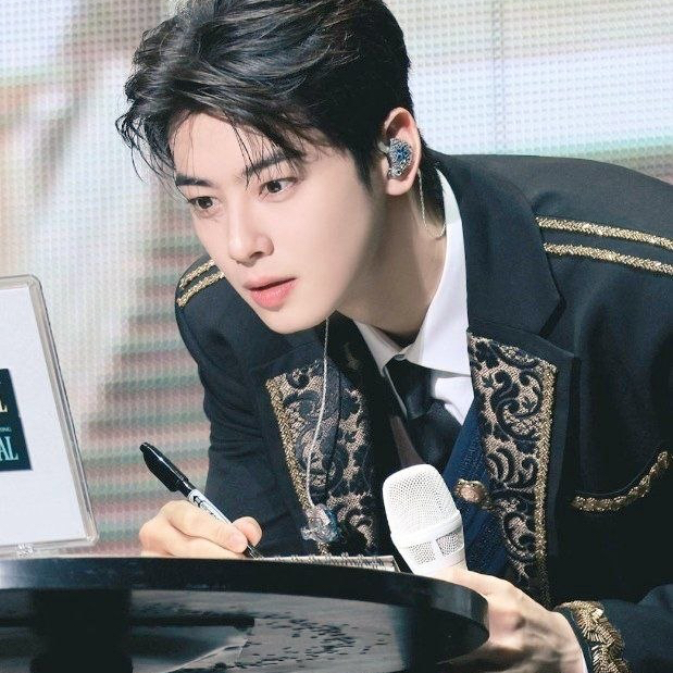 Recent activity shot of Eunwoo (ASTRO)