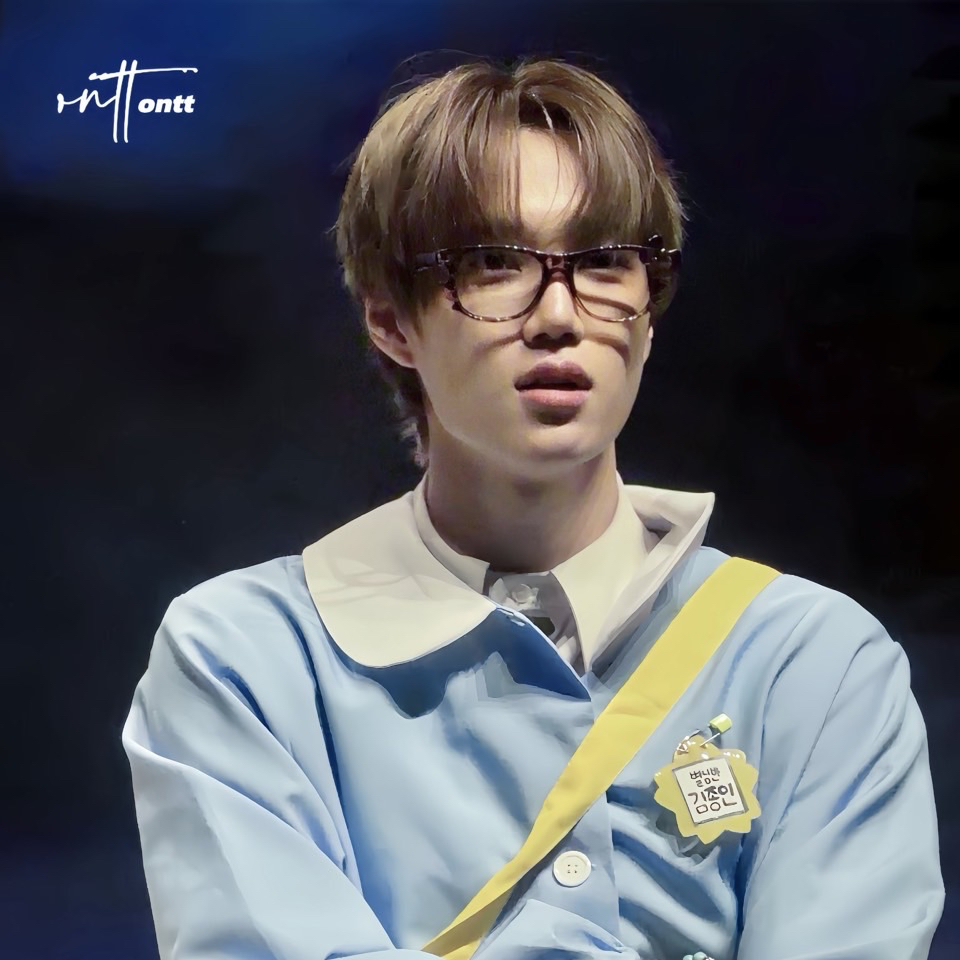 Kai (EXO)粉絲拍下的瞬間