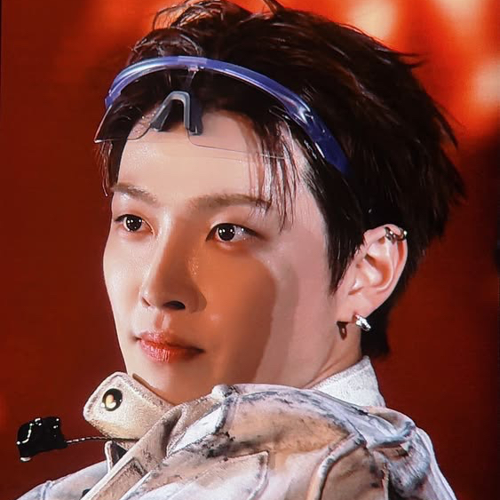 Behind-the-scenes cut of Hongjoong (ATEEZ)