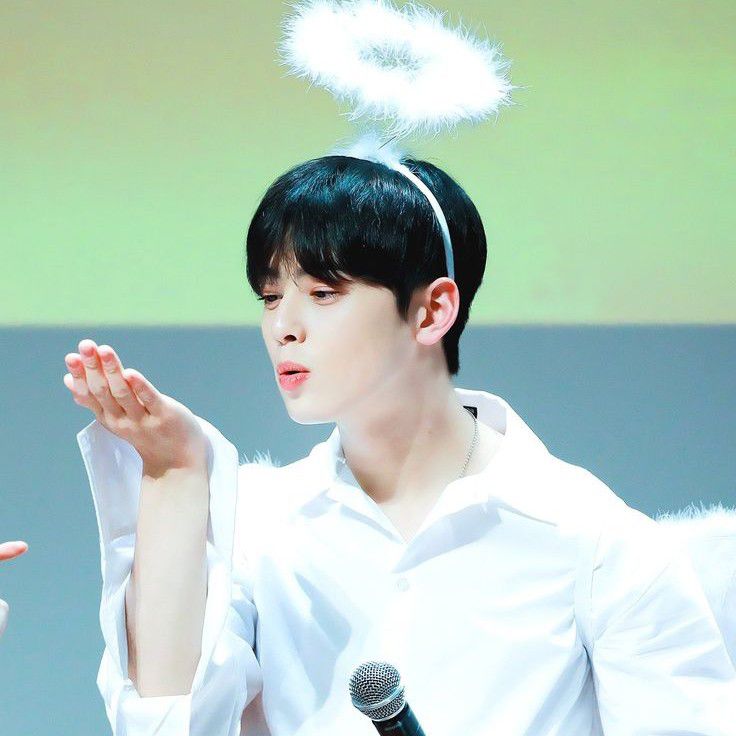 Recent activity shot of Eunwoo (ASTRO)