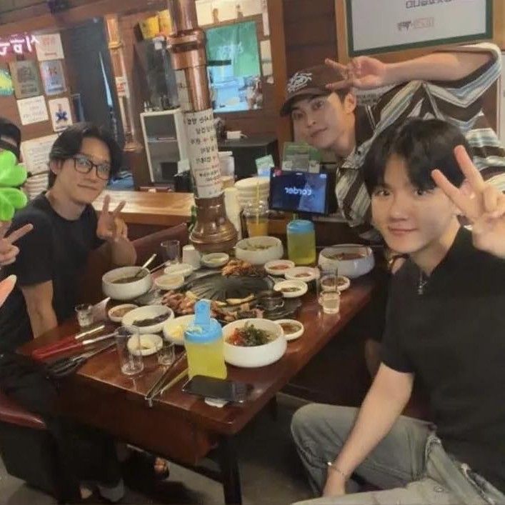 Behind-the-scenes cut of Baekhyun (EXO)