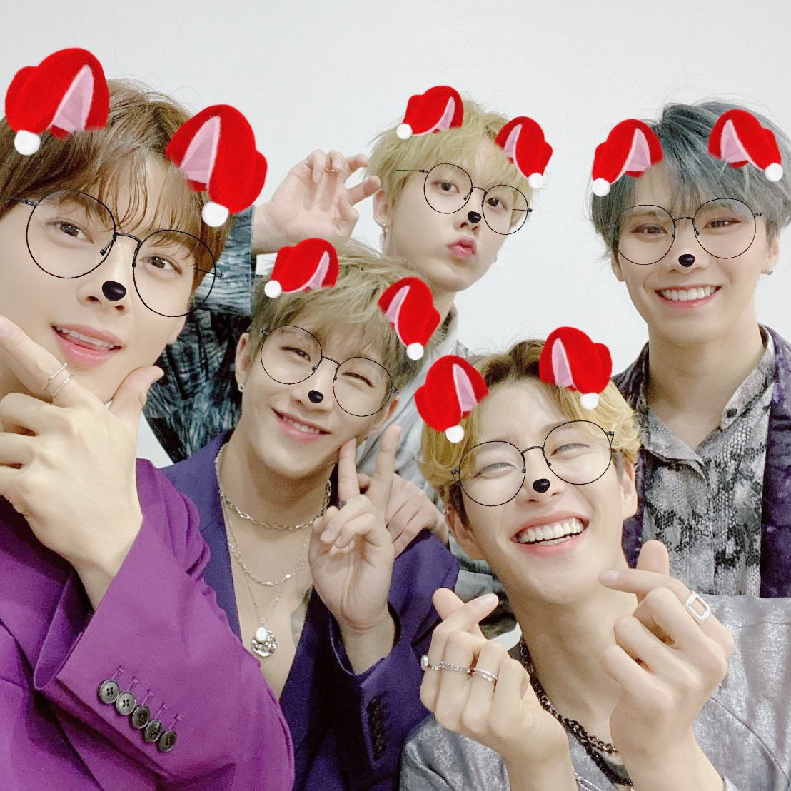 아스트로의 최신 사진