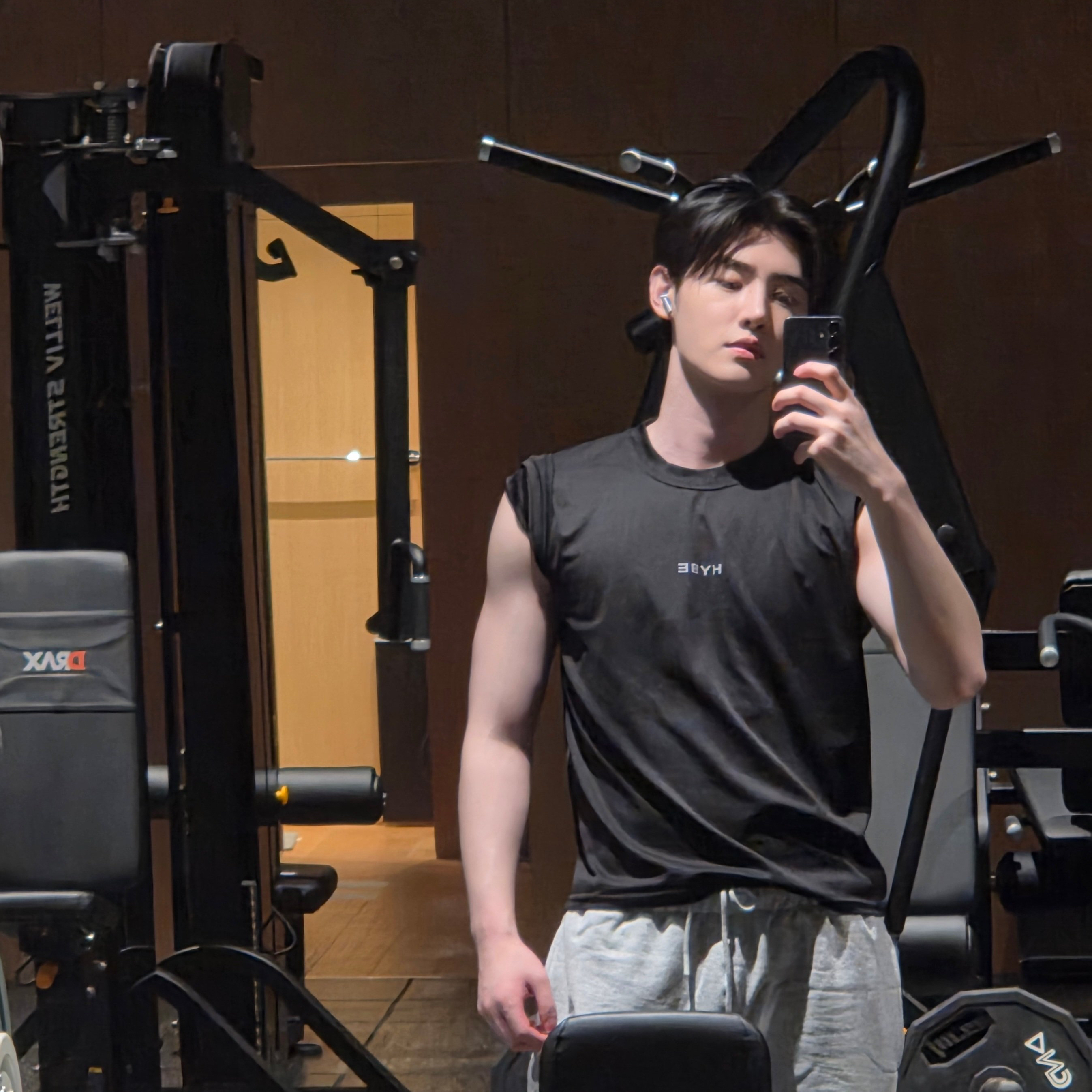 Recent activity shot of Sunghoon (ENHYPEN)