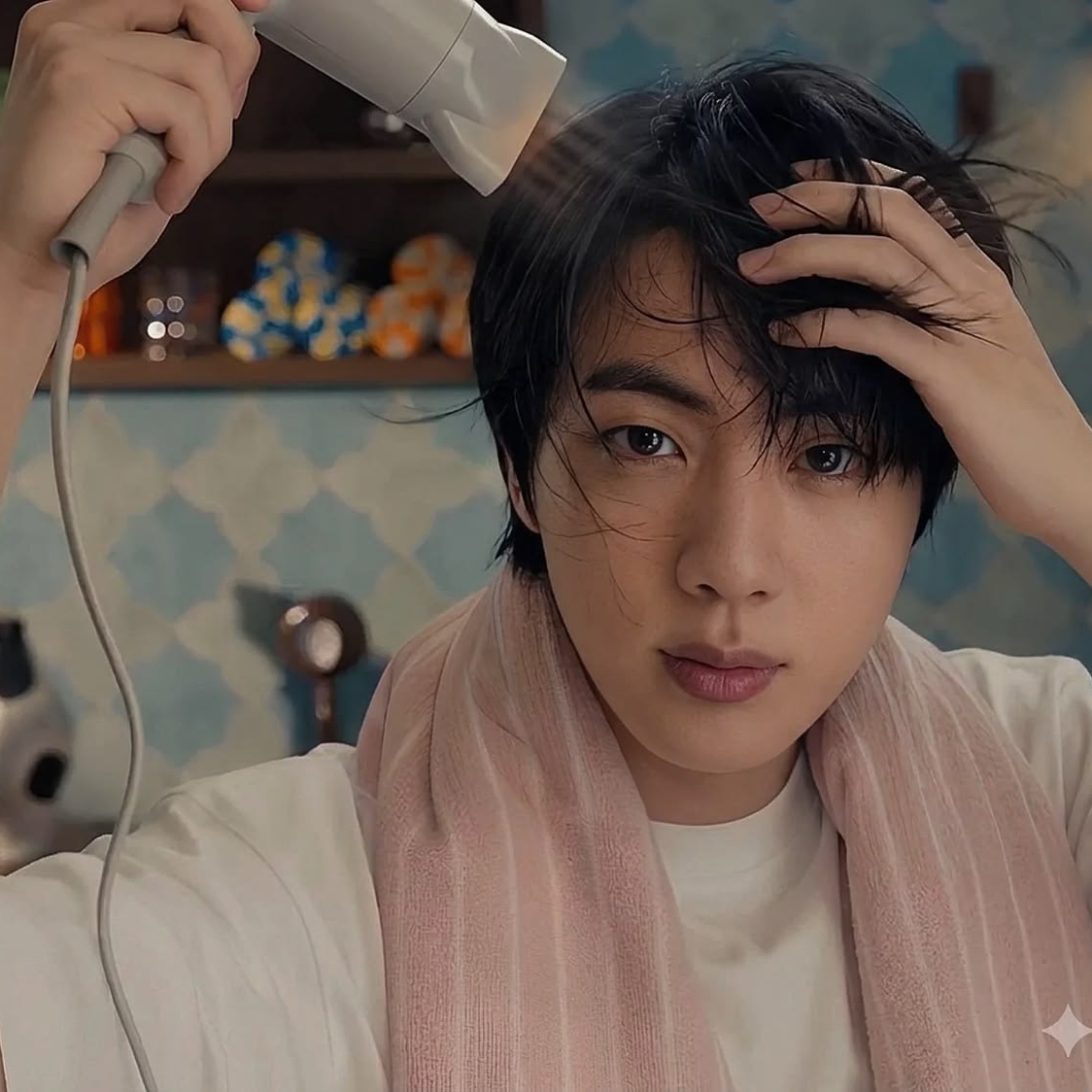 진 (방탄소년단) 최근 활동샷