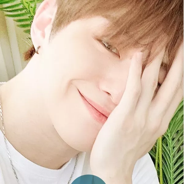 강다니엘 최근 활동샷