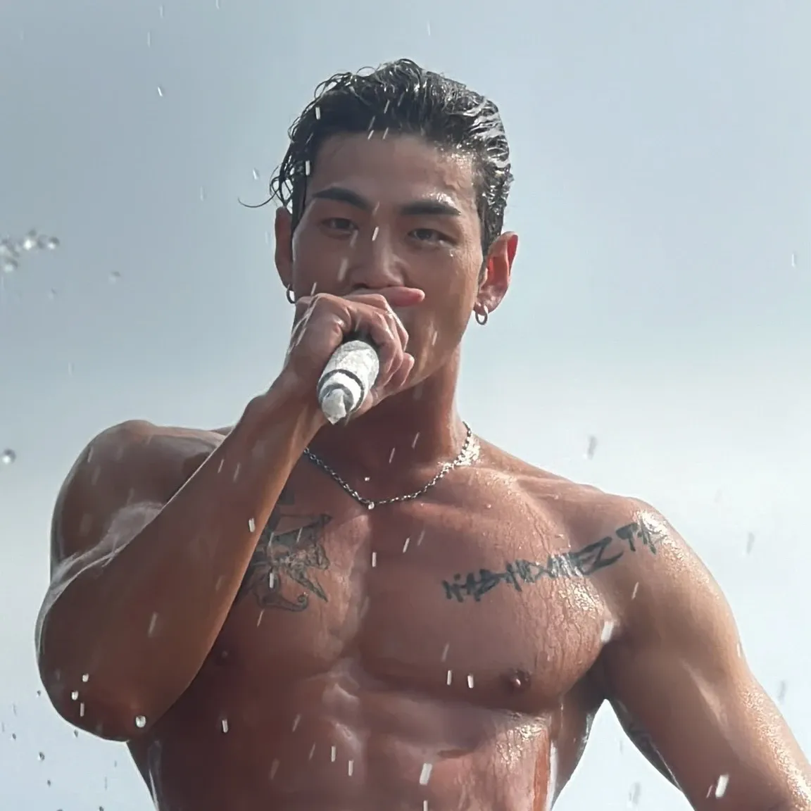 백호의 최신 사진