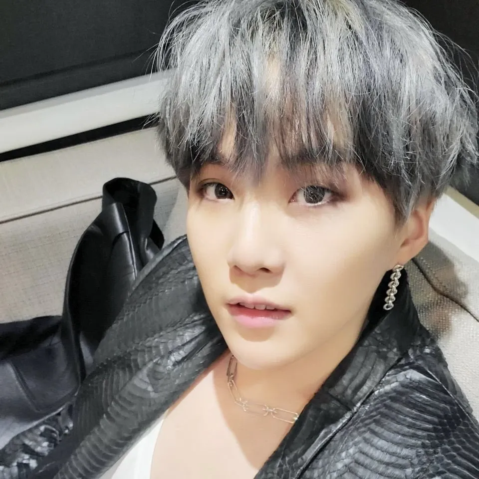 Potret di balik layar SUGA (BTS)