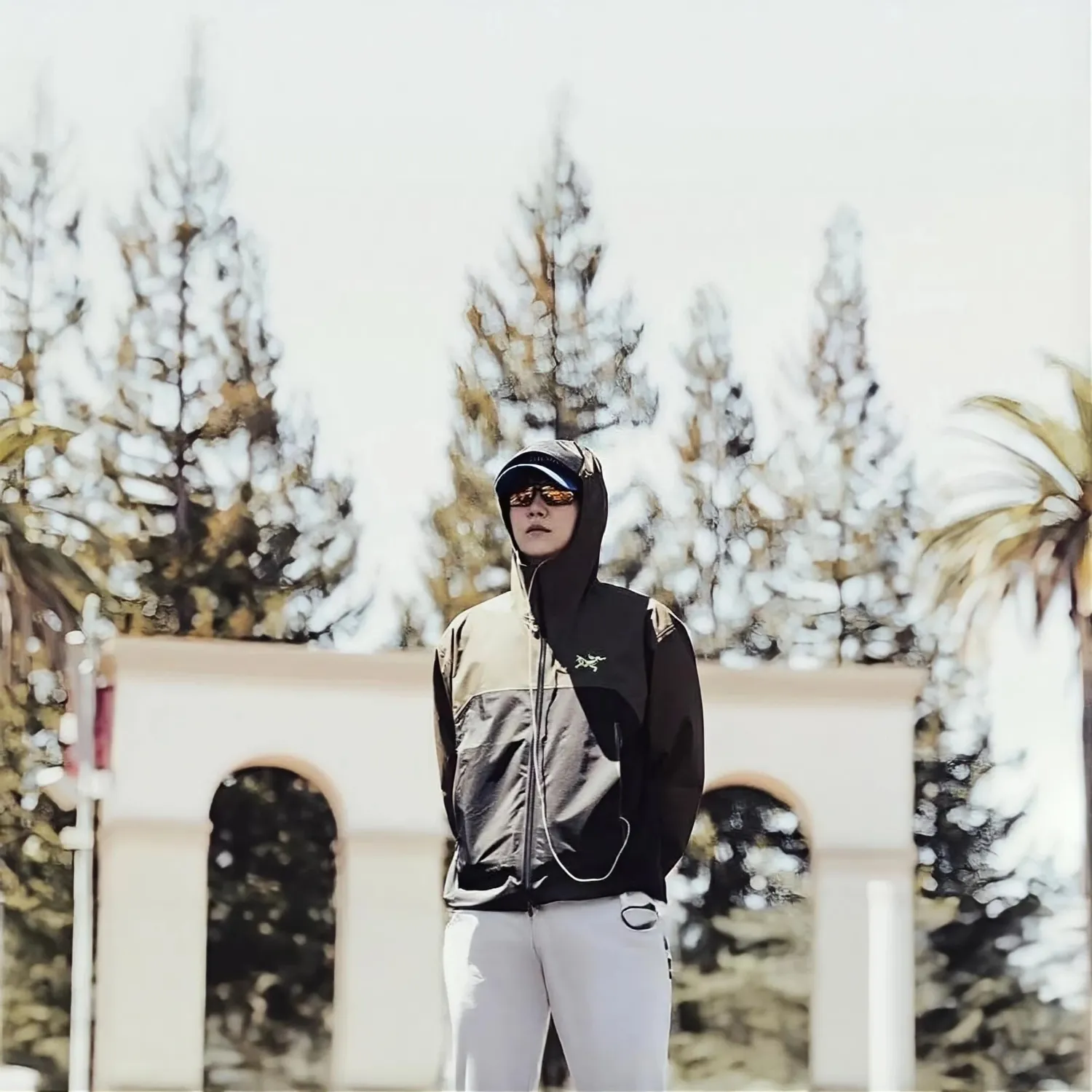 Foto aktivitas terbaru SUGA (BTS)