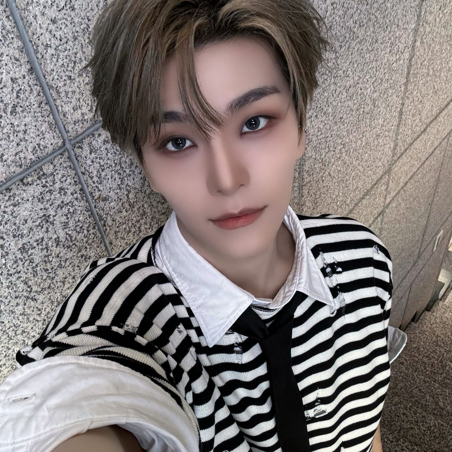 Behind-the-scenes cut of He Xinlong (ALPHA DRIVE ONE)