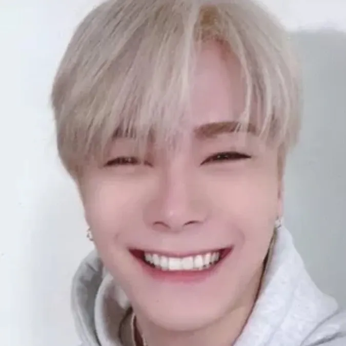 A moment captured by Moonbin (ASTRO)'s fan