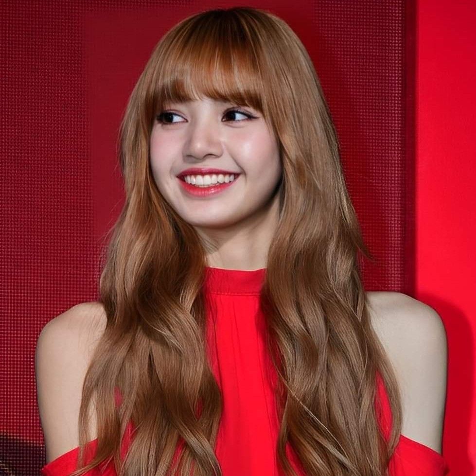 리사 (BLACKPINK)의 최신 사진