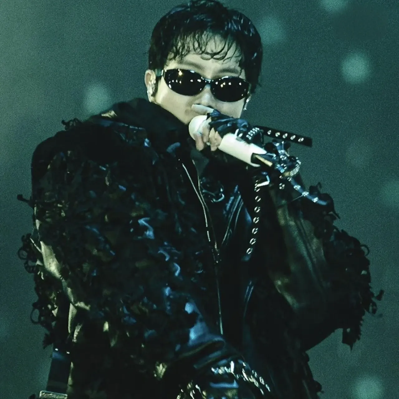 Foto aktivitas terbaru j-hope (BTS)