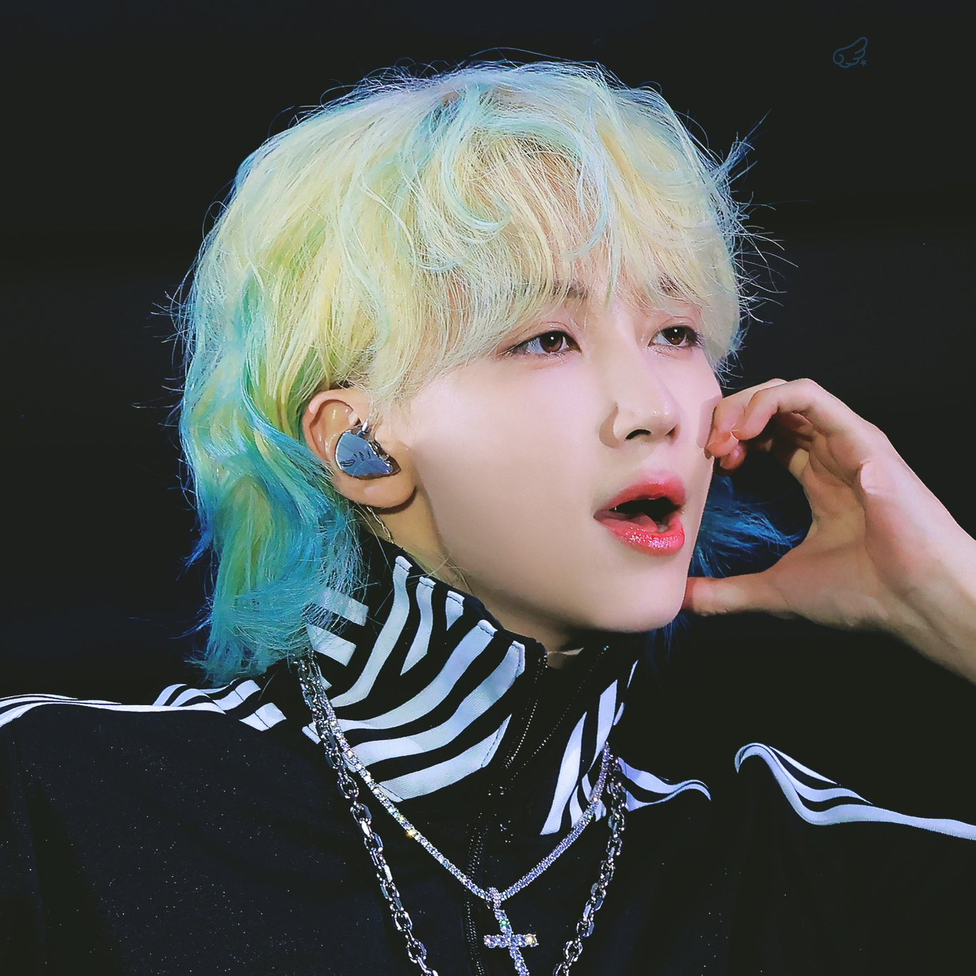Recent activity shot of Jeonghan (SEVENTEEN)