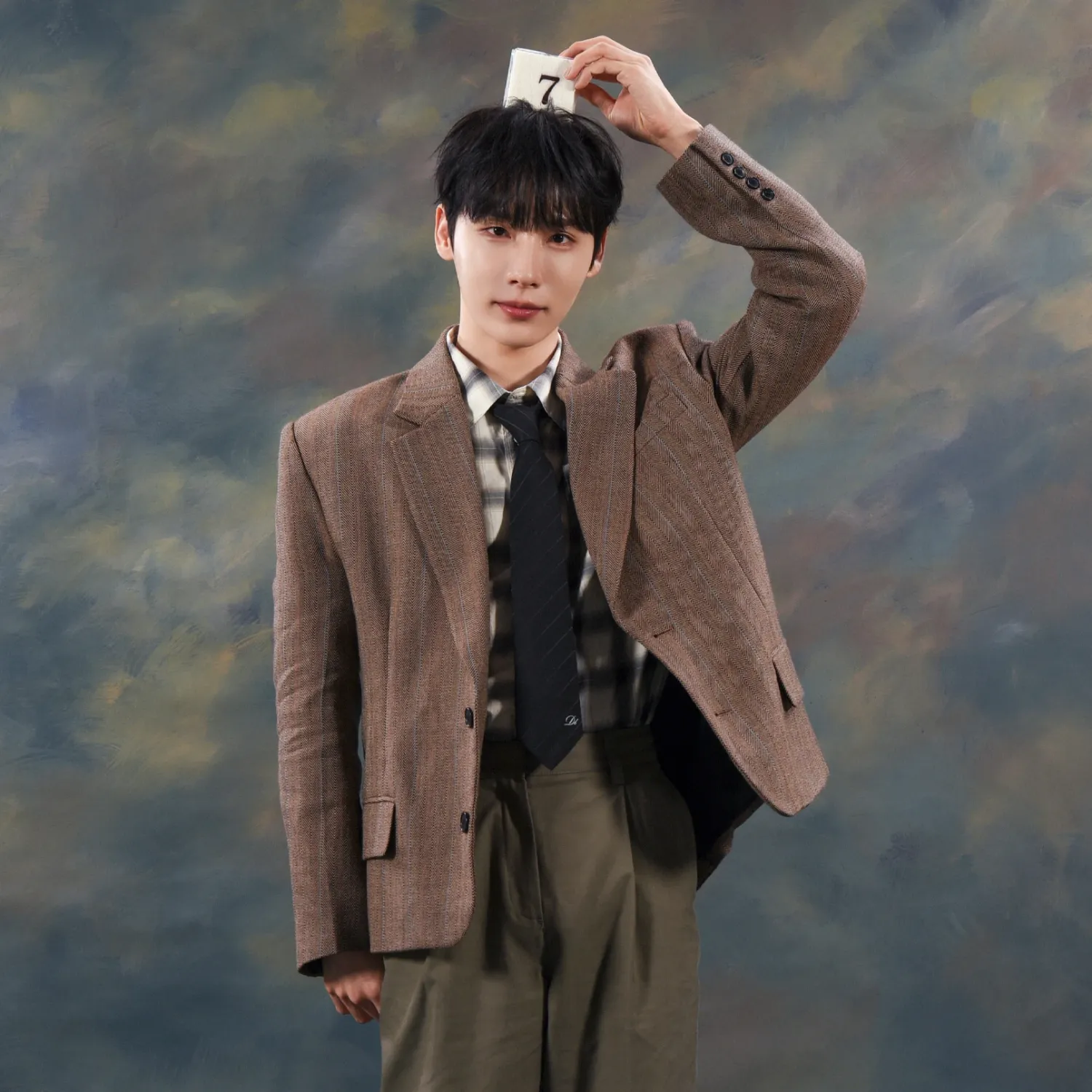 A moment captured by Jeon Woong (AB6IX)'s fan