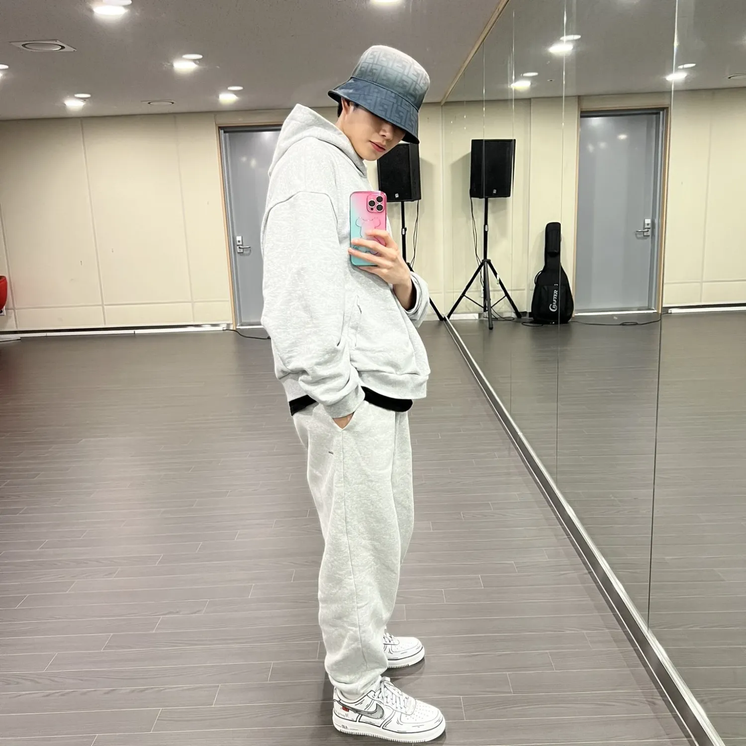 Latest photo of MJ (ASTRO)