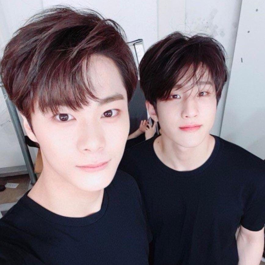 아스트로의 최신 사진