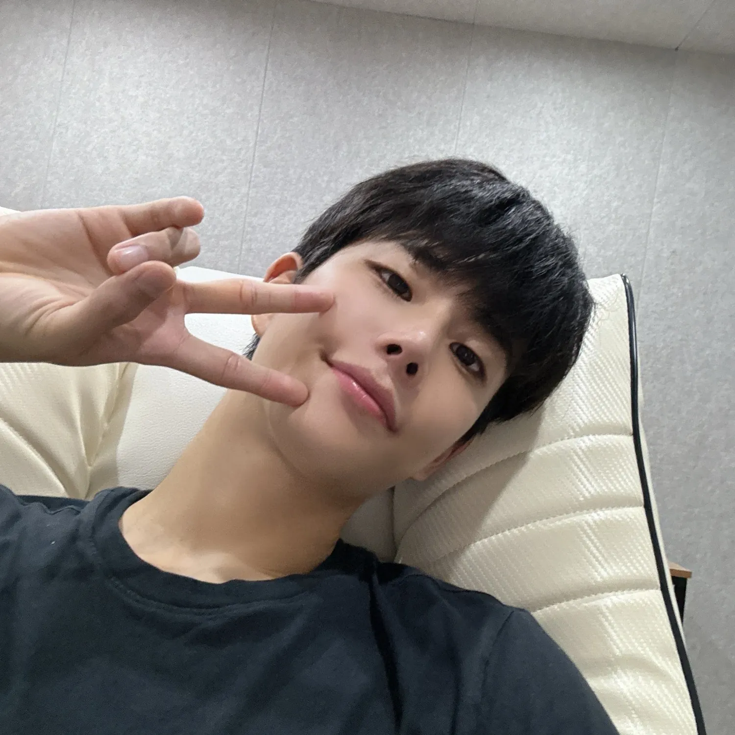 A moment captured by MJ (ASTRO)'s fan