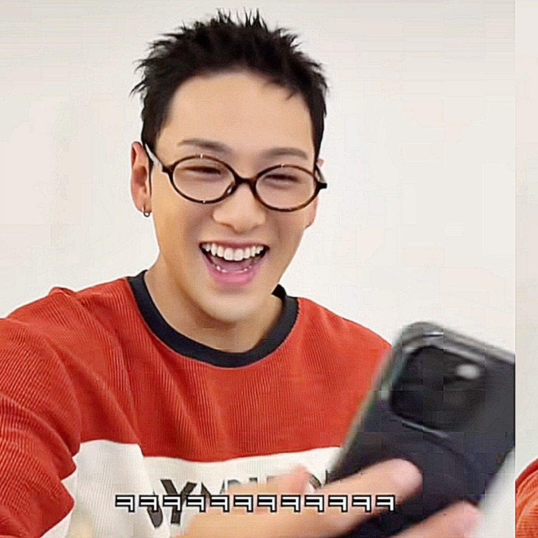 백호의 비하인드 컷