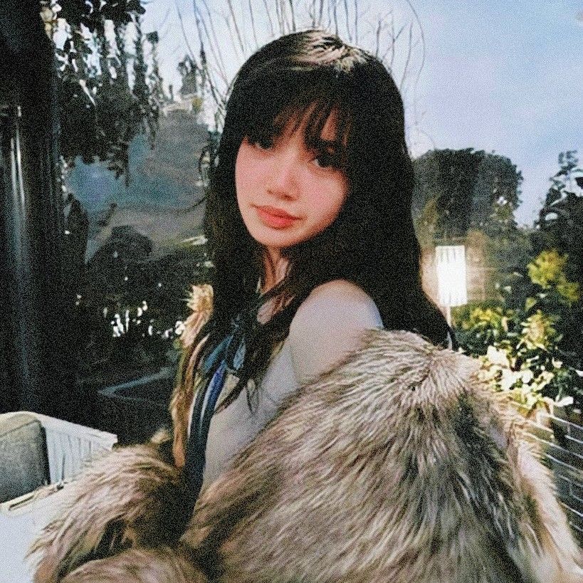 리사 (BLACKPINK)의 비하인드 컷