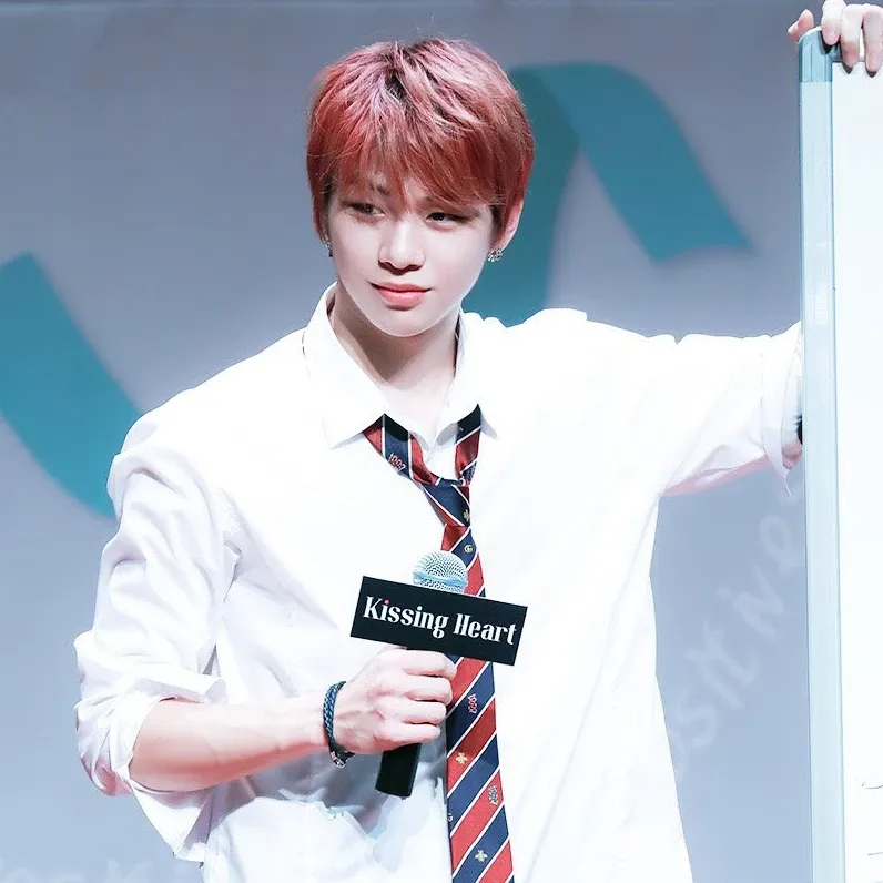 강다니엘의 최신 사진