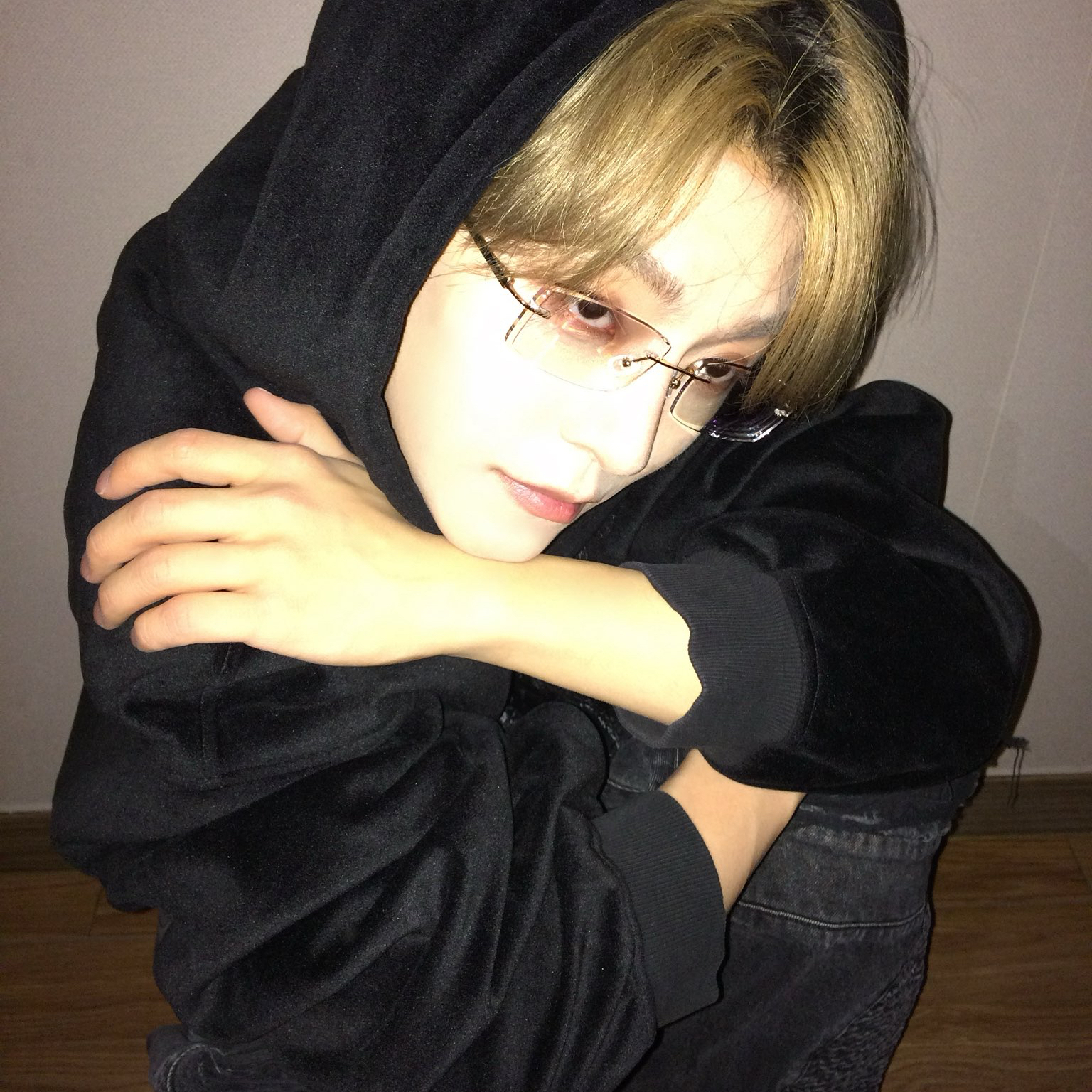 Behind-the-scenes cut of He Xinlong (ALPHA DRIVE ONE)