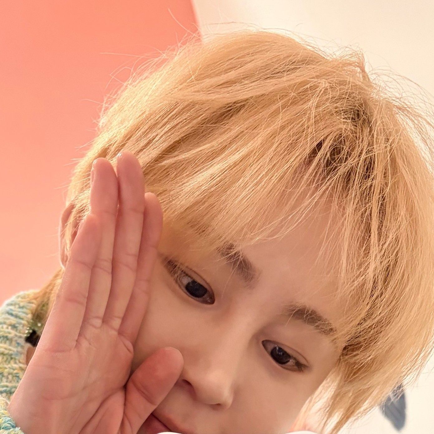 하성운의 비하인드 컷