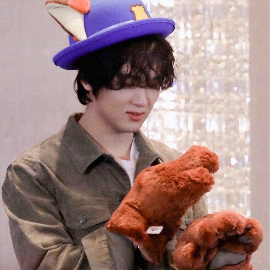 Behind-the-scenes cut of Haechan (NCT 127, NCT DREAM)