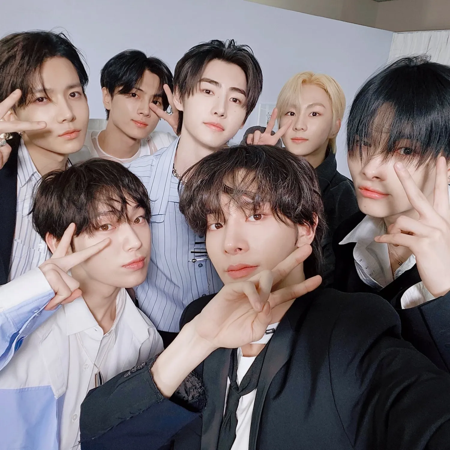 Foto terbaru ENHYPEN