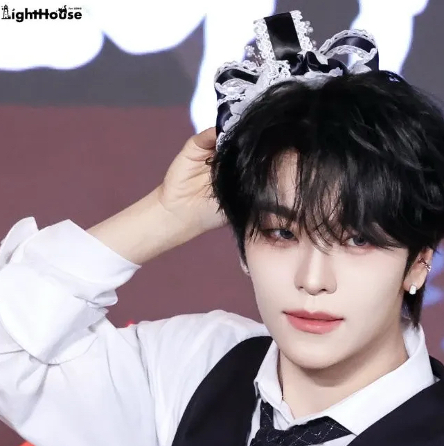 Behind-the-scenes cut of He Xinlong (ALPHA DRIVE ONE)