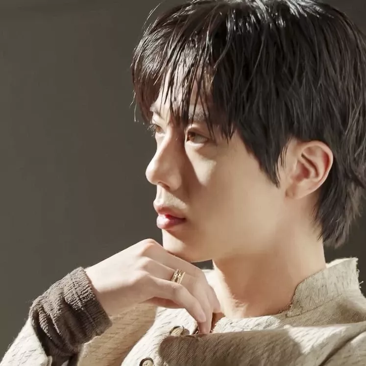 Foto terbaru Jin (BTS)
