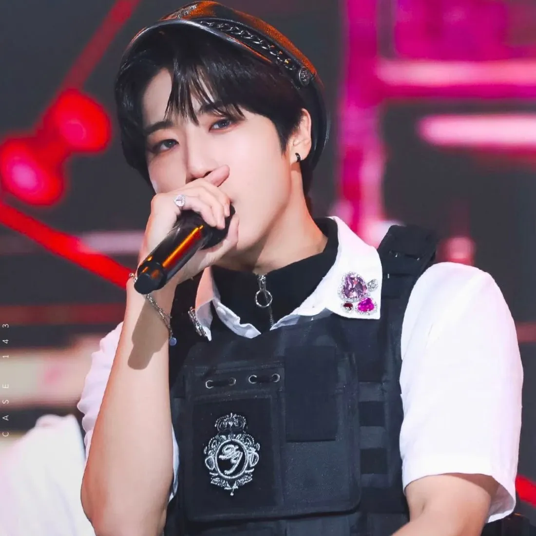 Behind-the-scenes cut of HAN (Stray Kids)