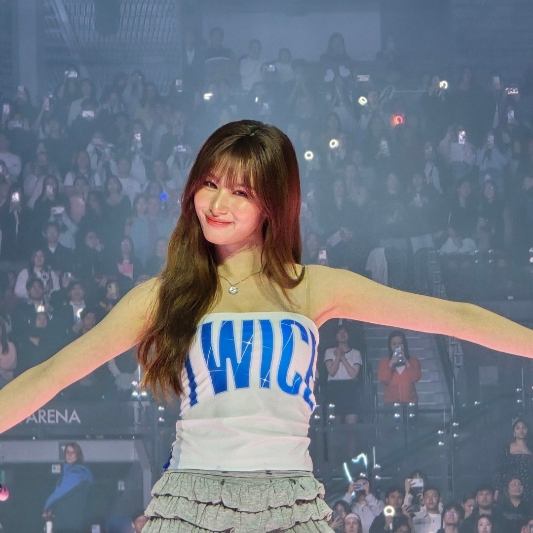 Momen yang diabadikan oleh penggemar Sana (TWICE)