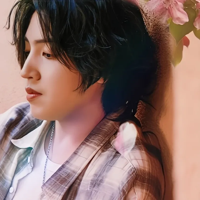 A moment captured by Wooseok (PENTAGON)'s fan