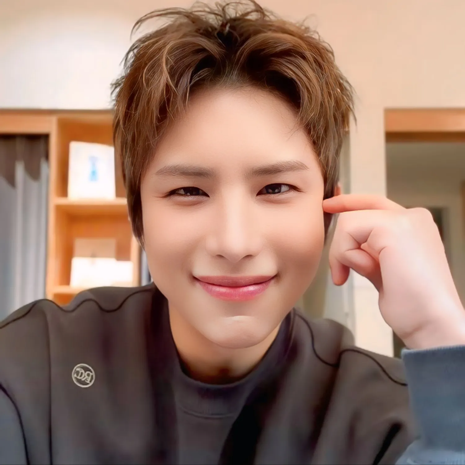 Wow (A.C.E)的最新照片