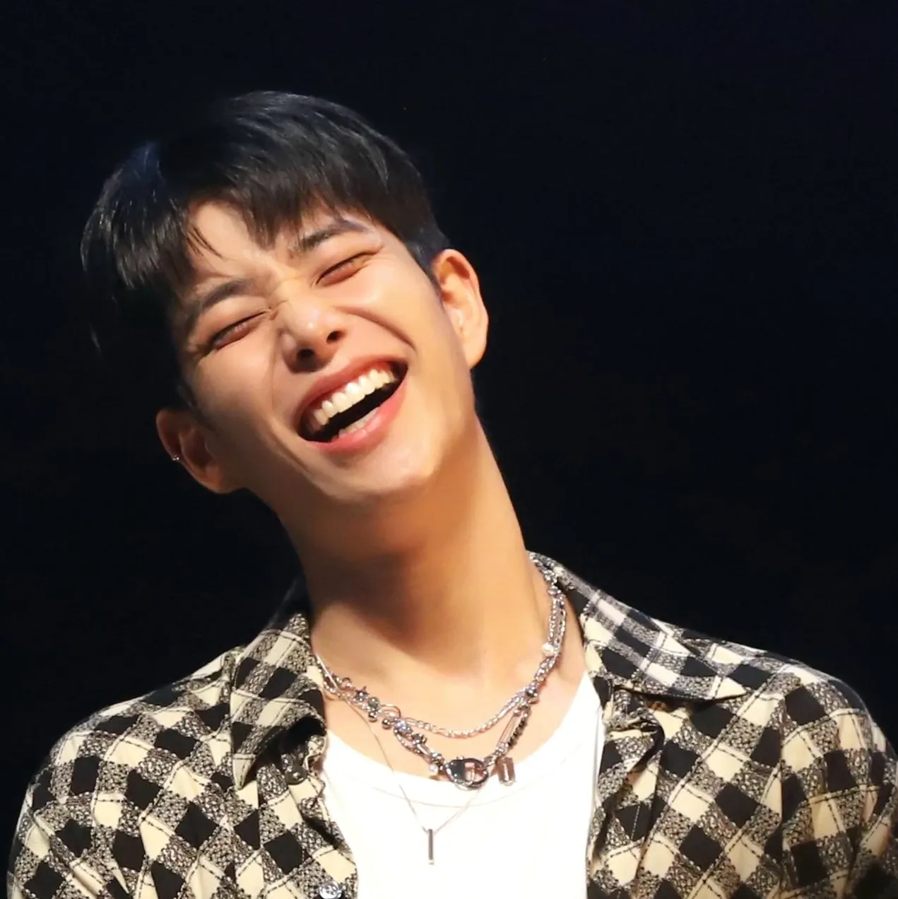 Latest photo of MJ (ASTRO)